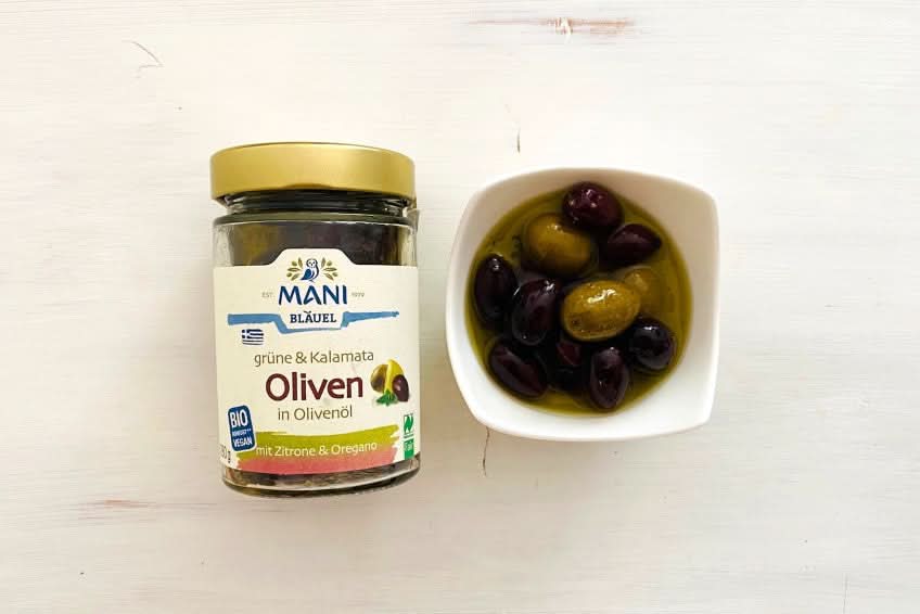 Grüne & Kalamata Oliven, in Olivenöl mit Kräutern, 280 gr Glas (180 gr ... Grüne & Kalamata Oliven, in Olivenöl mit Kräutern, 280 gr Glas (180 gr ...